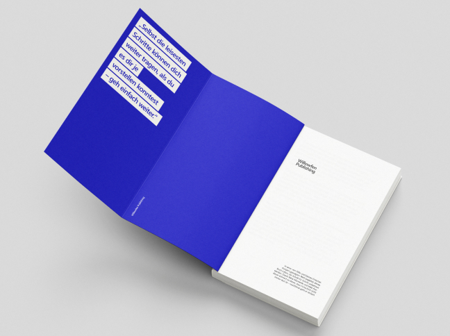 Ein Bucheinband, der die Geschichte umarmt